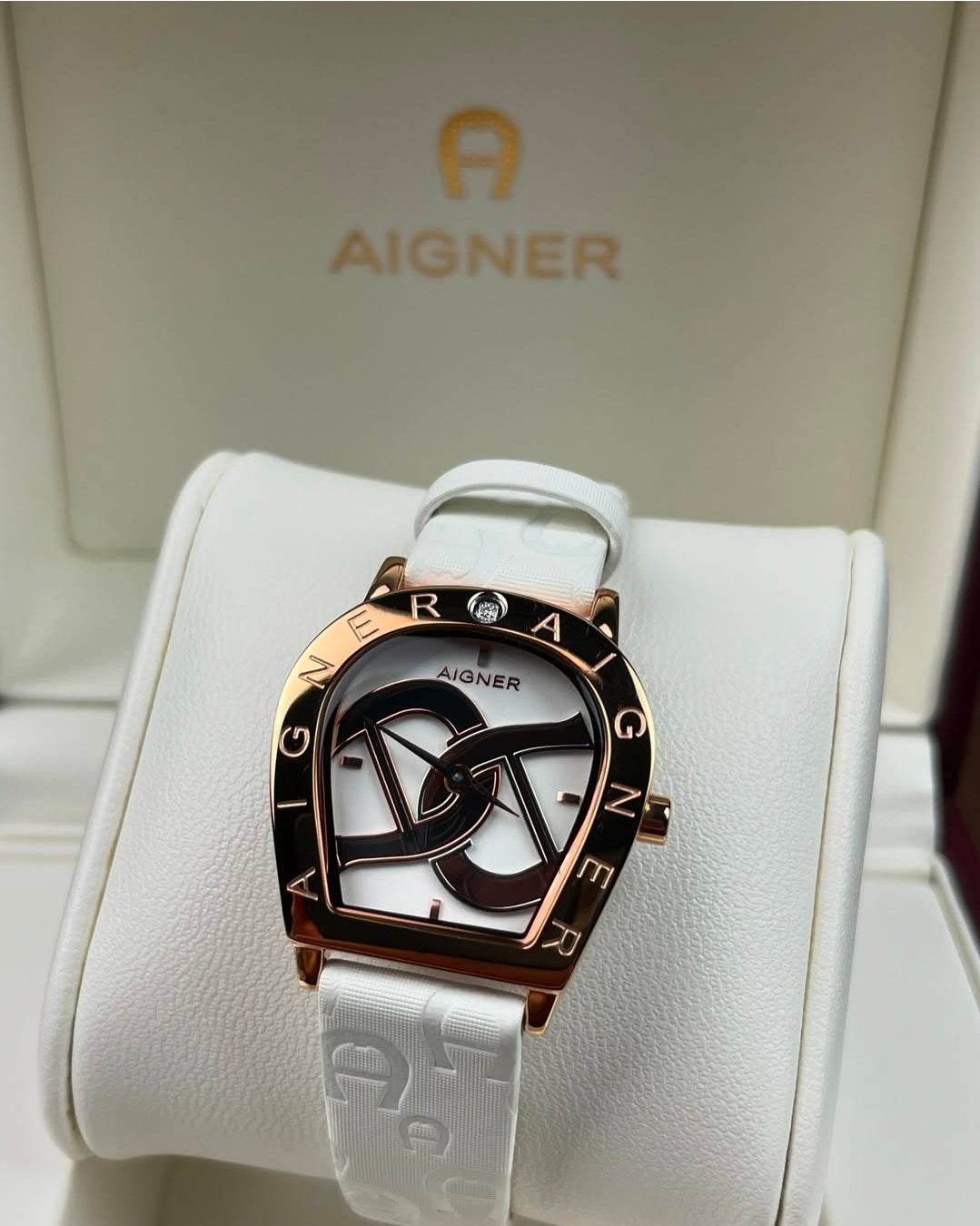 Aigner Wristwatch white leather