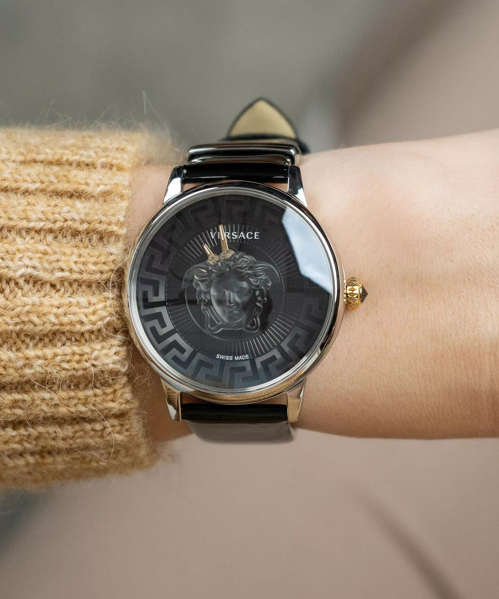 Versace Medusa Alchemy Quartz Black Dial Ladies Watch Item Model# VE6F00123